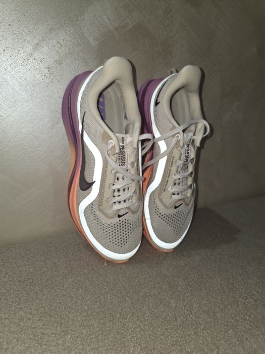Дамски маратонки nike pegasus.