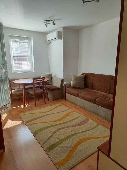 Дава се под наем Двустаен апартамент в Варна, Лятно кино Тракия - 45 кв.м за 409 € - Снимка #1