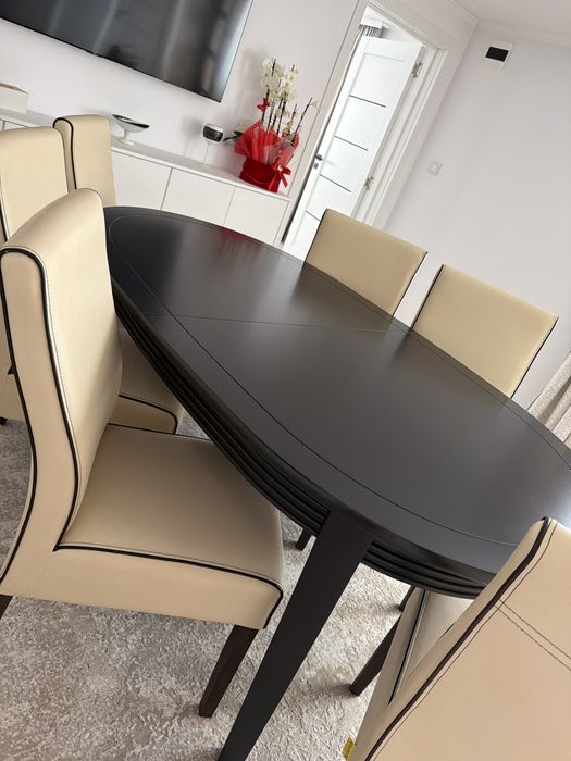 Vand masa extensibila cu 6 scaune