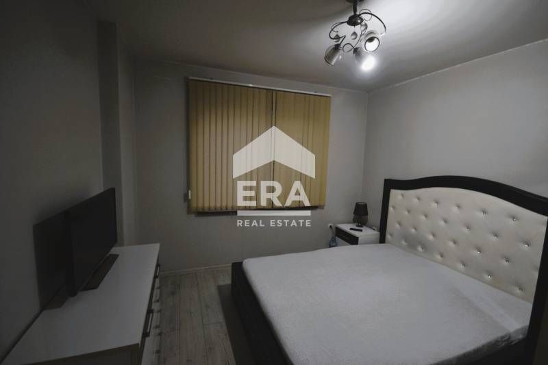 Продава се Тристаен апартамент в Хасково, Център - 100 кв.м за 1377 €/кв.м - Снимка #7