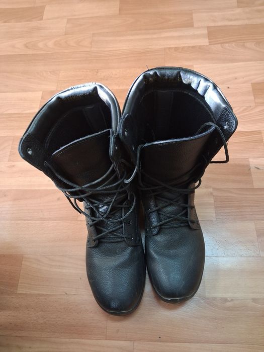 Продам берцы новые