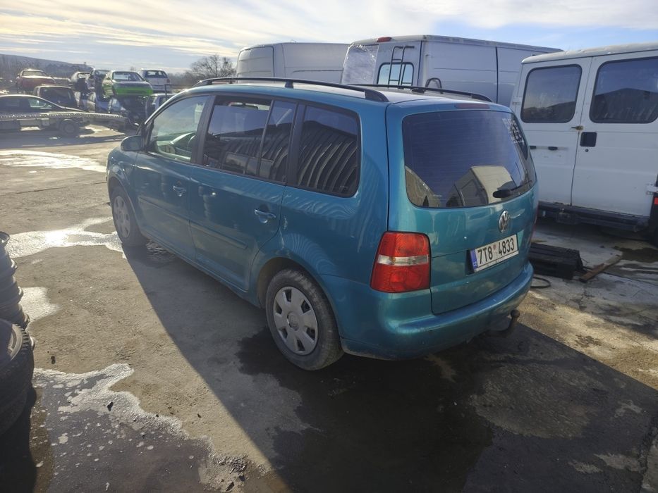 Volkswagen Touran 2.0TDI 140k. BMM НА ЧАСТИ