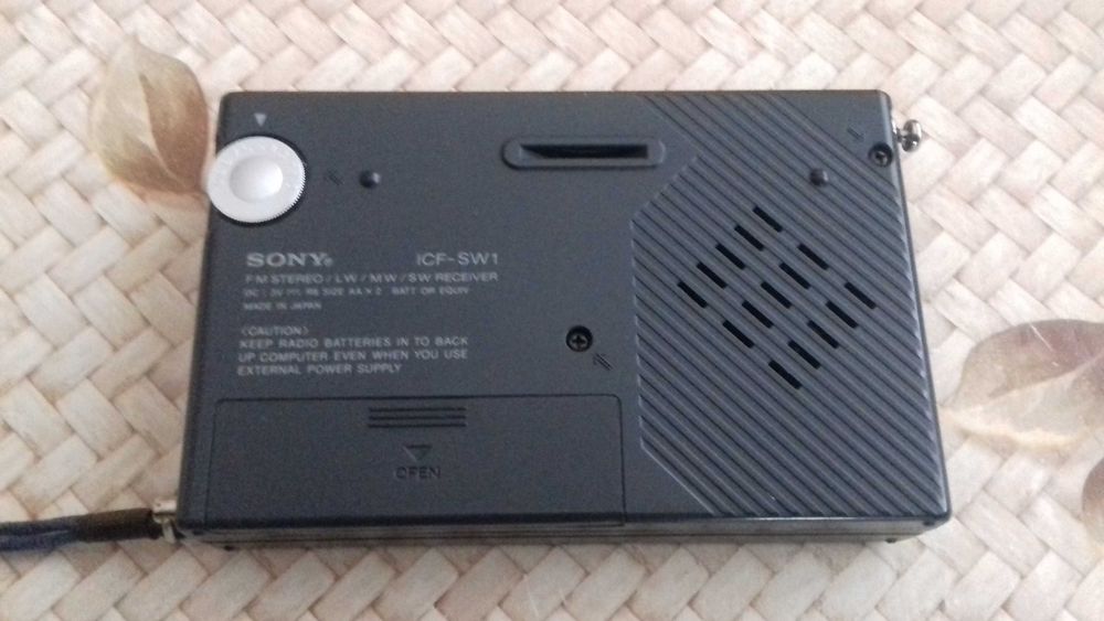 Радиоприемник Sony ICF-SW1