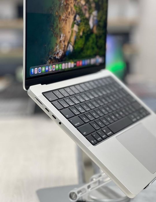 MacBook Pro M5 | 32/ 2Тб