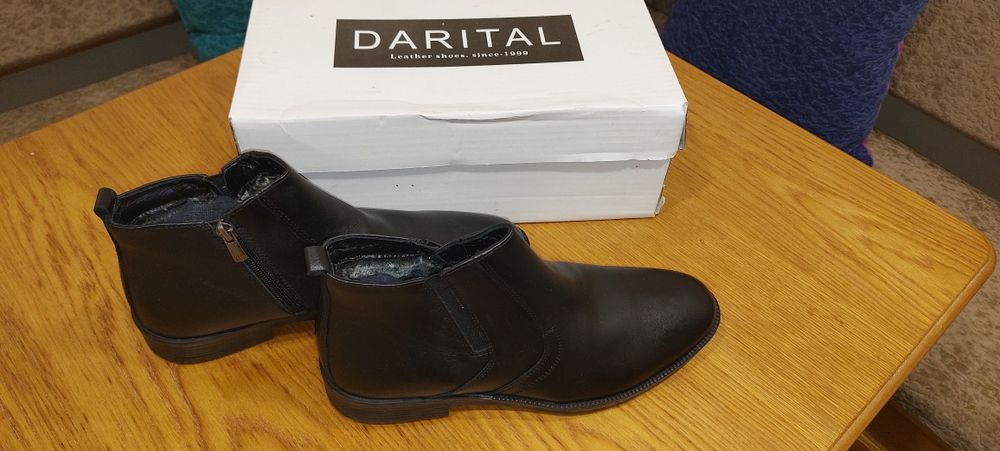 МУЖС.сапоги кожанные , меховые  41 размера.