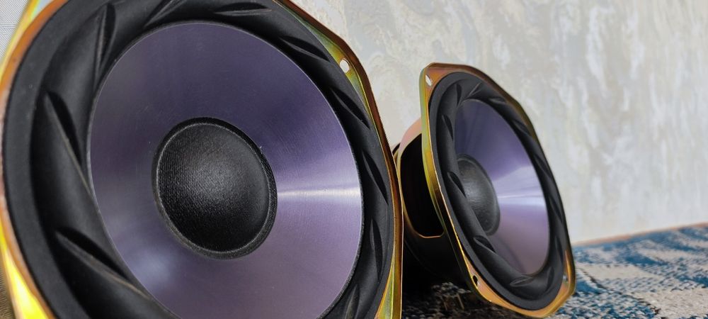 SONY Indonesia Moshniy Kalonka