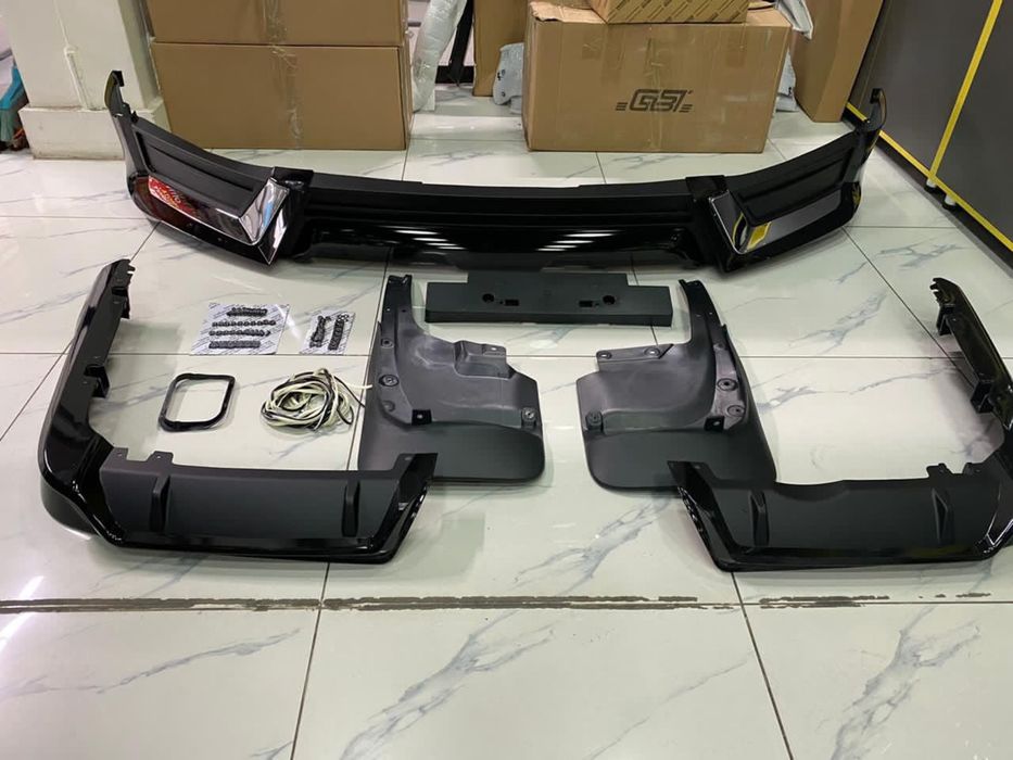 Обвес Lounge на Land Cruiser 200