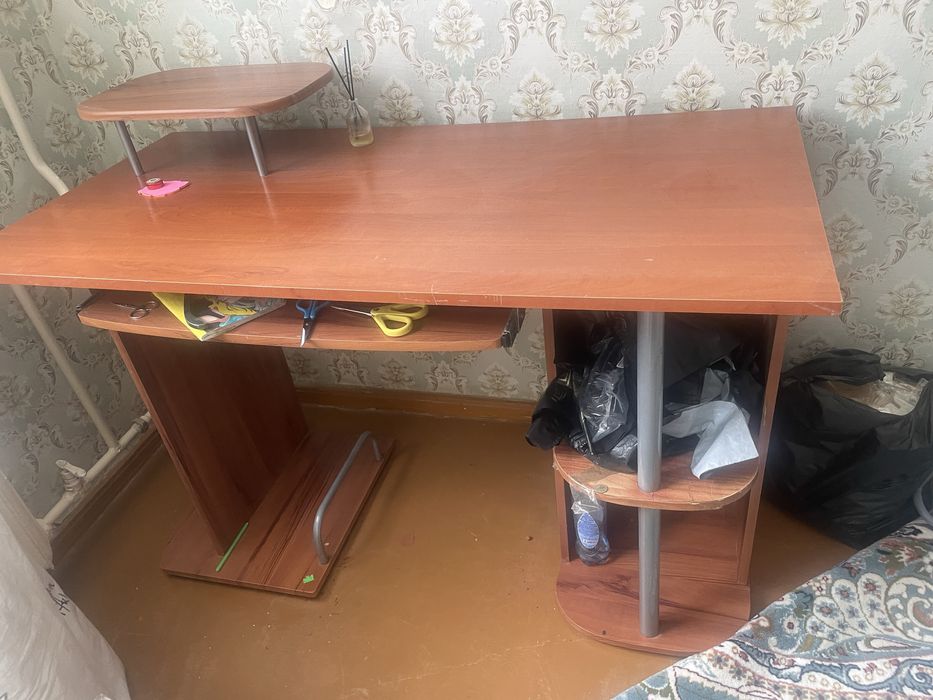 продам шкаф сервант