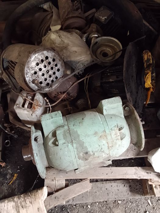 Продам электро моторы