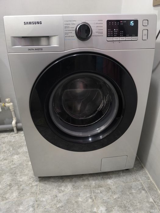 Срочно продаётся стиральная машинка Samsung 6 kg