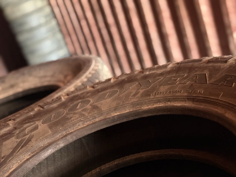 235/85R16 goodyear