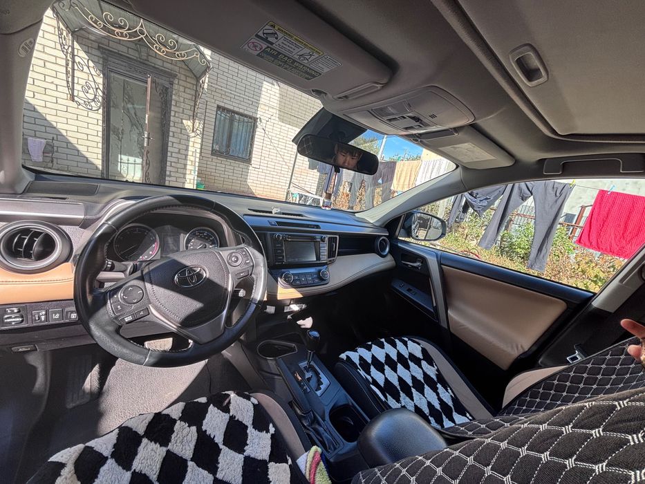 Продам Rav 4 2016 года