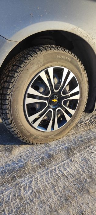 Колпаки в комплекте на 15