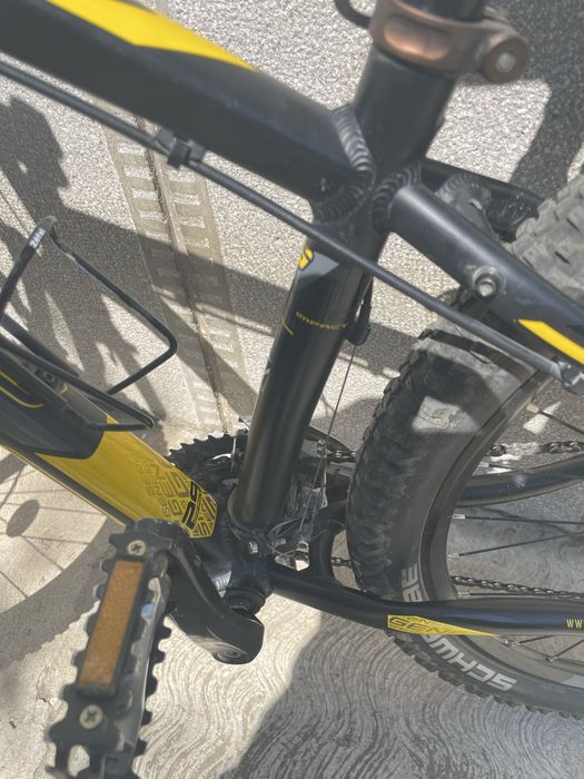 Vând bicicleta Genesis