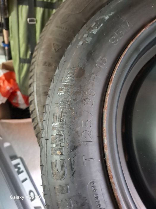 Продавам комплект 4 гуми с джанти 15 цола за пежо 406 + 1 резервна гума Michelin