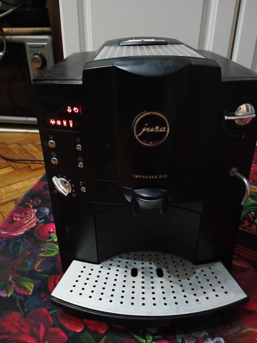 Aparat cafea defect Jura Impresa E10