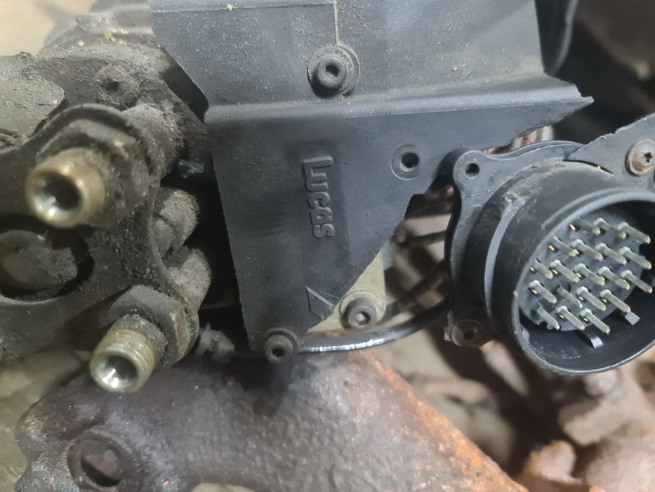 Продам на форд транзит 2.5 дизель