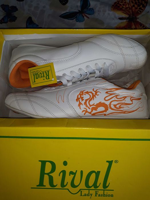 Дамски маратонки