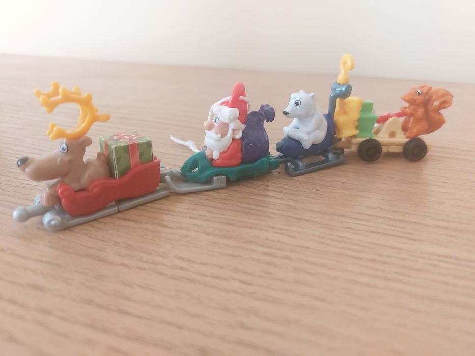 Коледни играчки Kinder