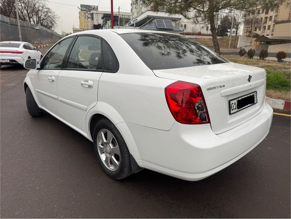 Gentra a/t 2018 Ravon sotiladi