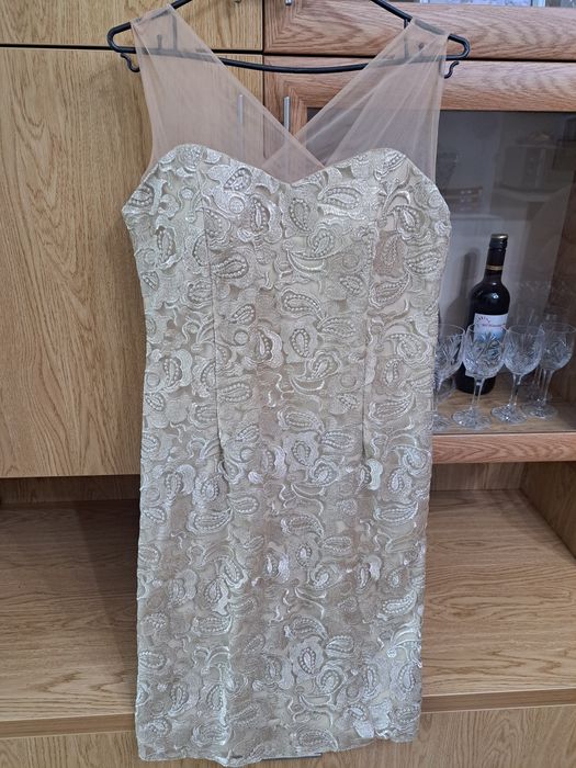 Златиста официална рокля