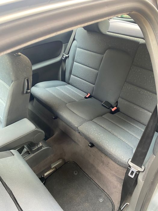 Продавам автомобила си.