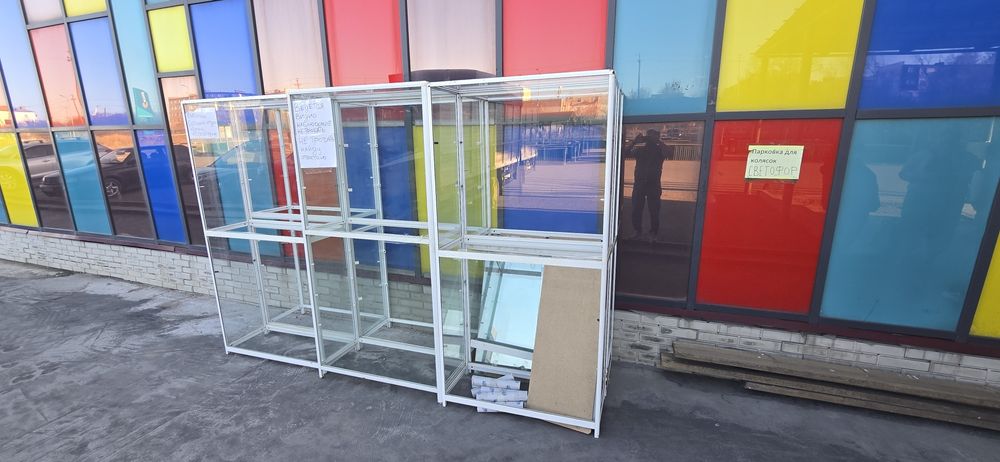 Витрины 6 штук есть город Сатпаев