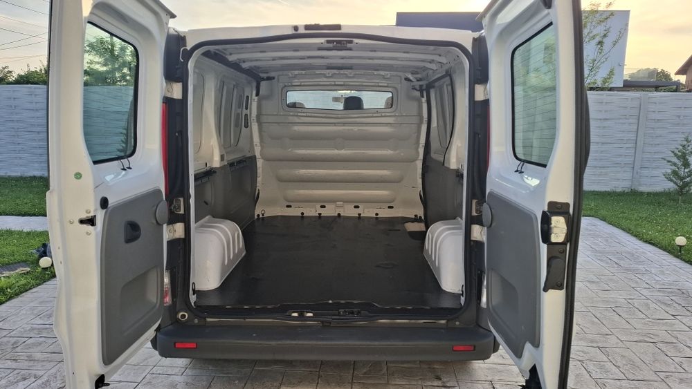 Opel Vivaro/Renault Trafic T5 2013-2014 A/C 2.0 €5