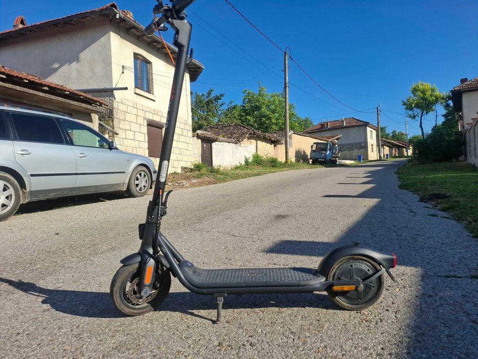Тротинетка електрическа NINEBOT F2 PLUS