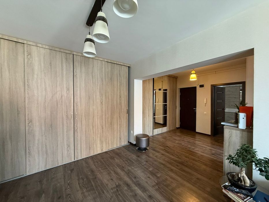 Pf inchiriez ap 3 camere andrei muresanu