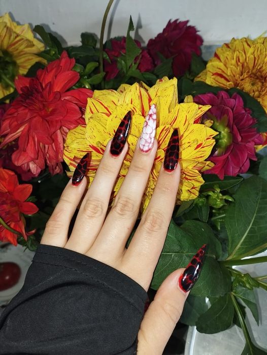 Требуется модели на ноготочки