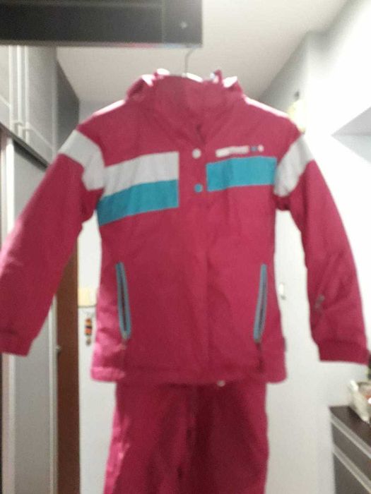 Детски ски екип от две части + аксесоари