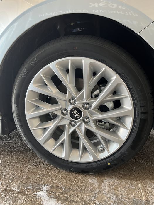 Продам комплект дисков с резиной от Hyundai Sonata