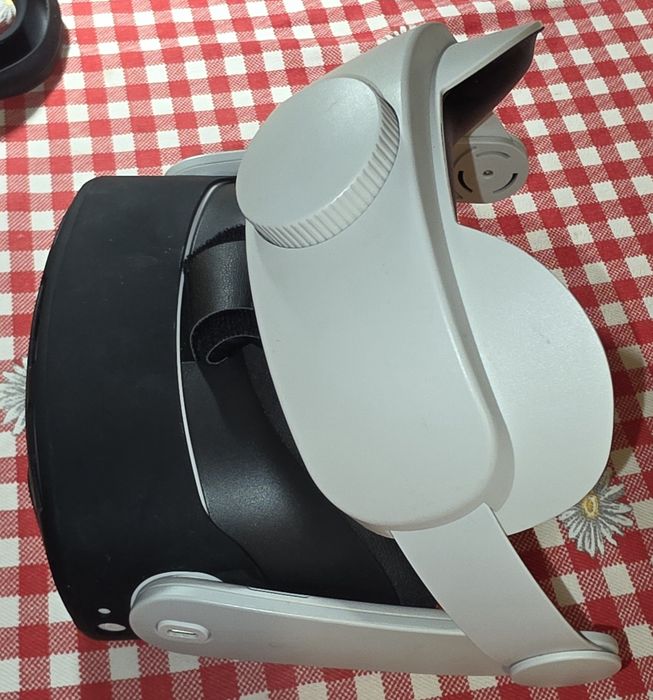 Meta Quest 3S 128GB + accesorii + head strap