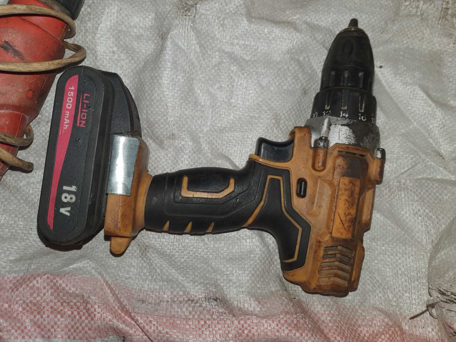 Шуруповёрт,дрель, рубанок, фрезер