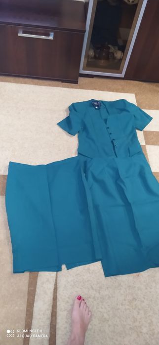 Продам униформу медбрата и стюардессы