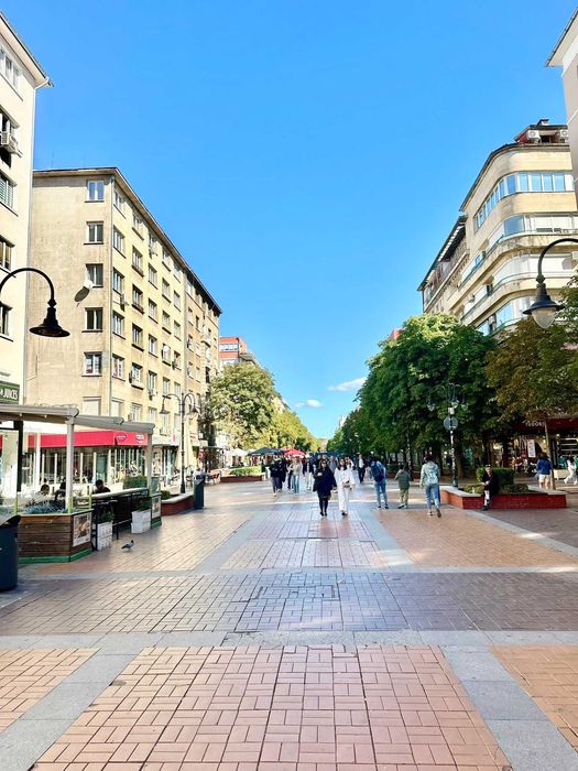 Дава се под наем Тристаен апартамент в София, Лозенец - 116 кв.м за 2200 € - Снимка #18