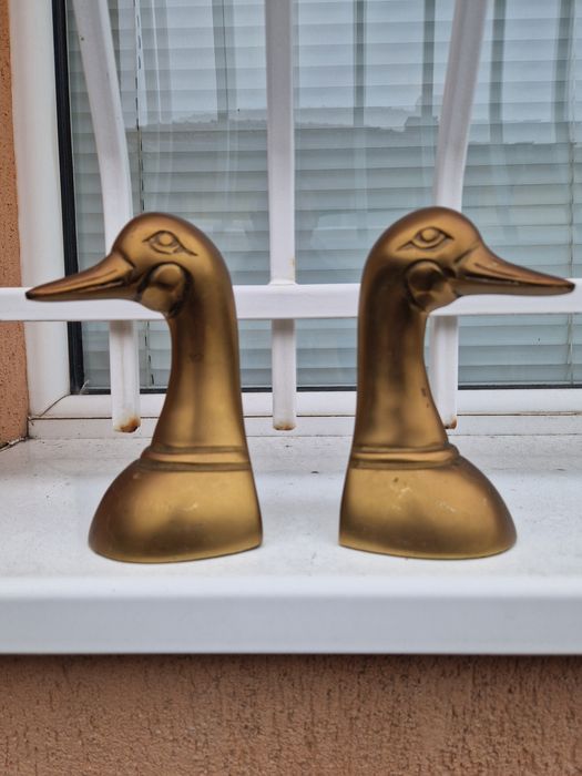 Чифт чудесни антикварни бронзови фигури статуетки стопери книги