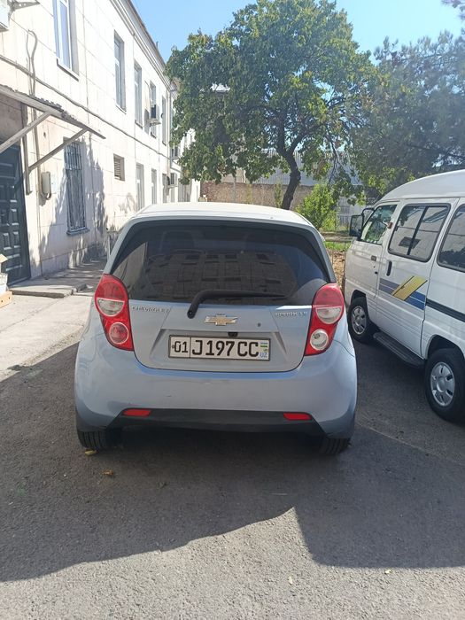 Автомобиль спарк