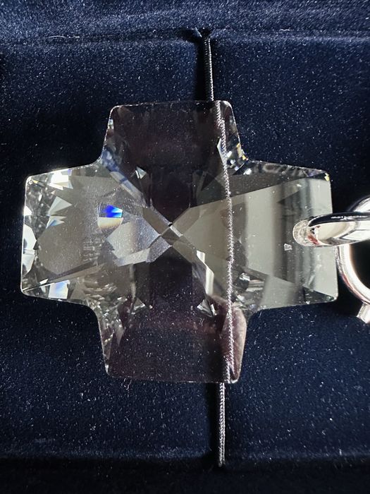 Lant Swarovski cu cruce cristal