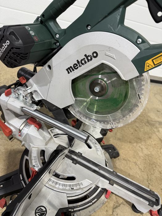 Fierastrau circular combinat de masa Metabo KGSV 72 Xact