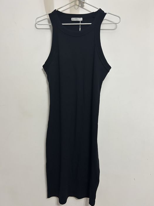 Новые вещи с этикетками