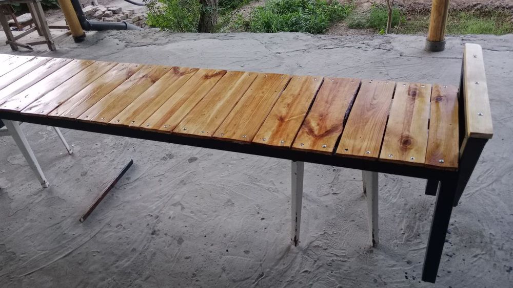 Скамейка в стиле лофт