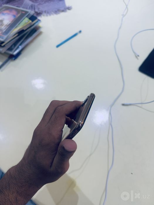 Iphone xs gold rangida