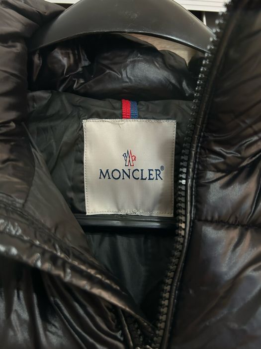 Vand Geaca Moncler