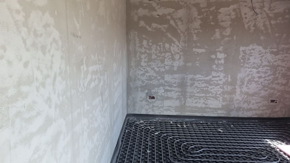 Incepem cu tencuitul-tencuiala mecanizat ,glet ,var ,fatade termosiste