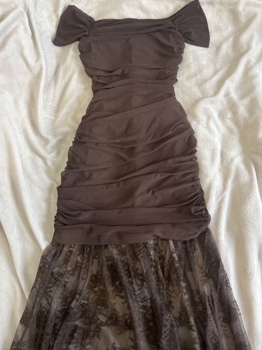 Коричневое платье