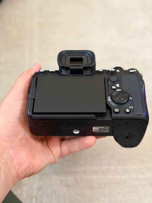 Sony A7 IV Body only