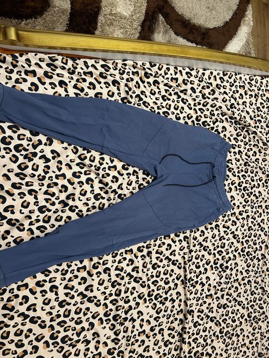 Pantaloon nike tech