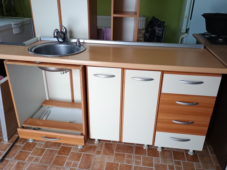 Mobilă de bucătărie